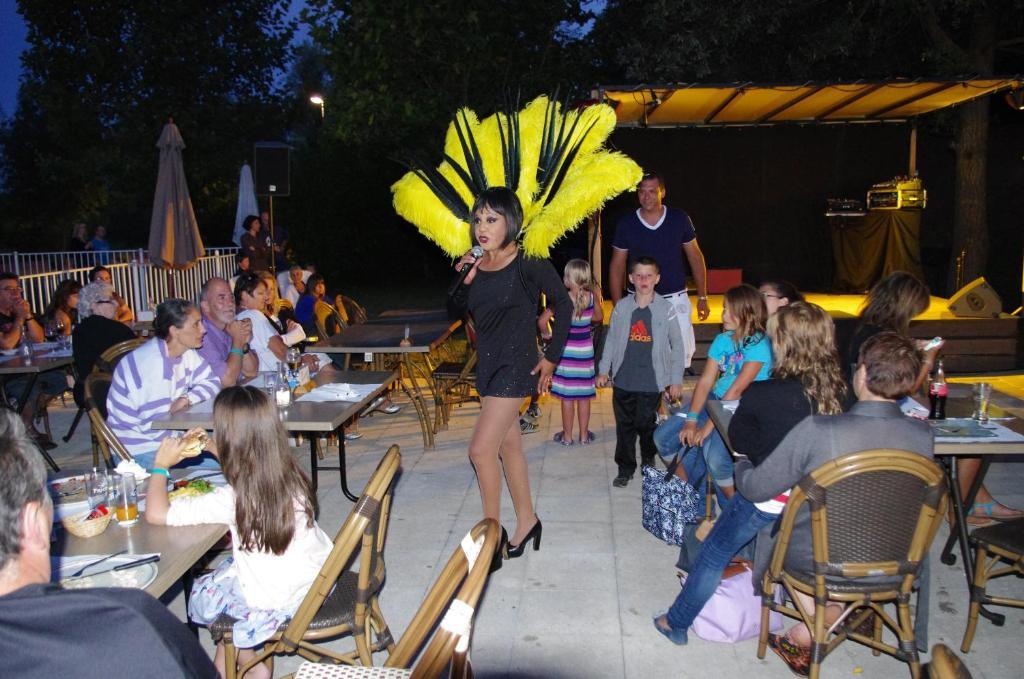 Camping Les Portes Du Beaujolais Anse Exteriér fotografie