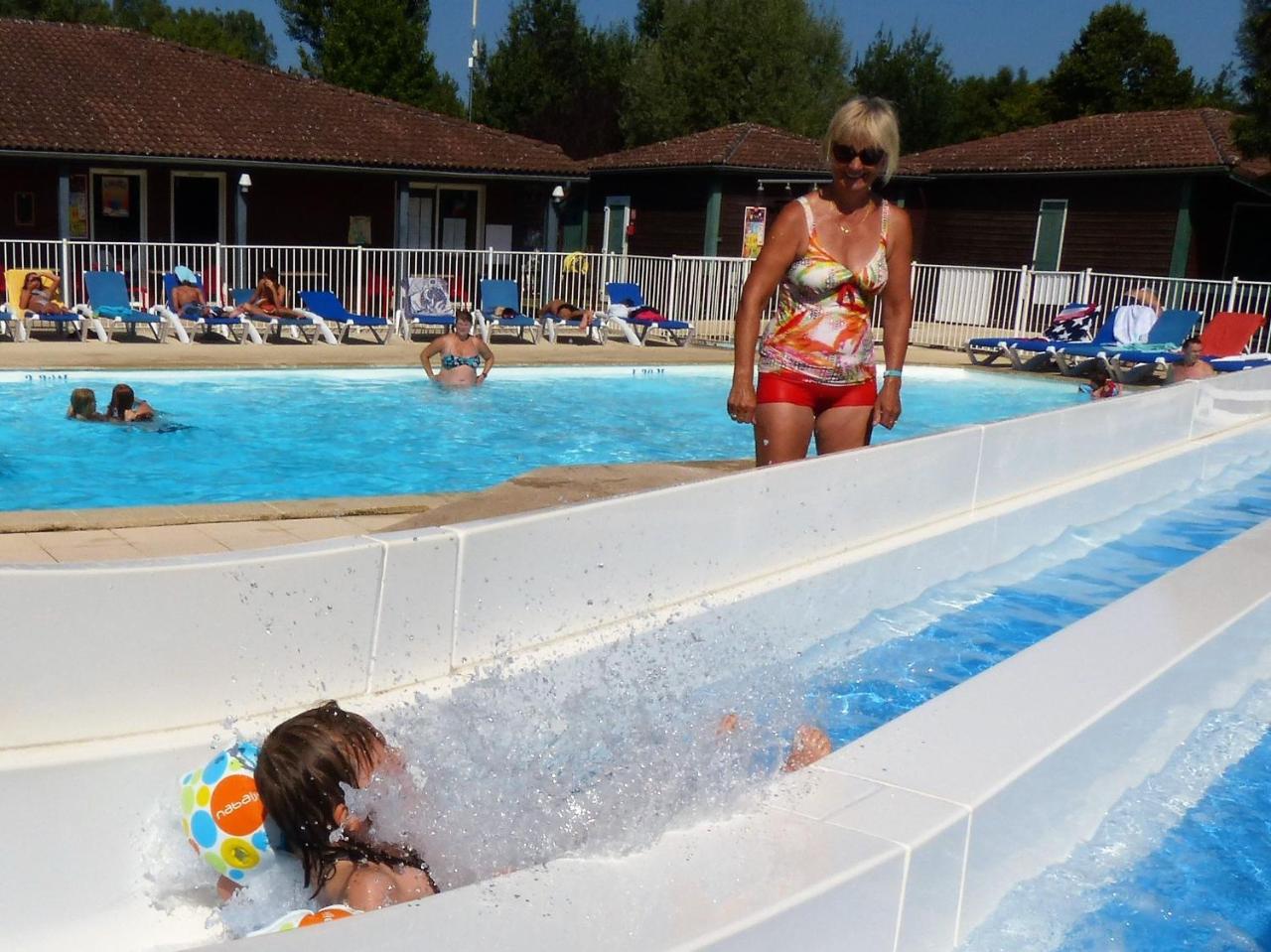 Camping Les Portes Du Beaujolais Anse Exteriér fotografie