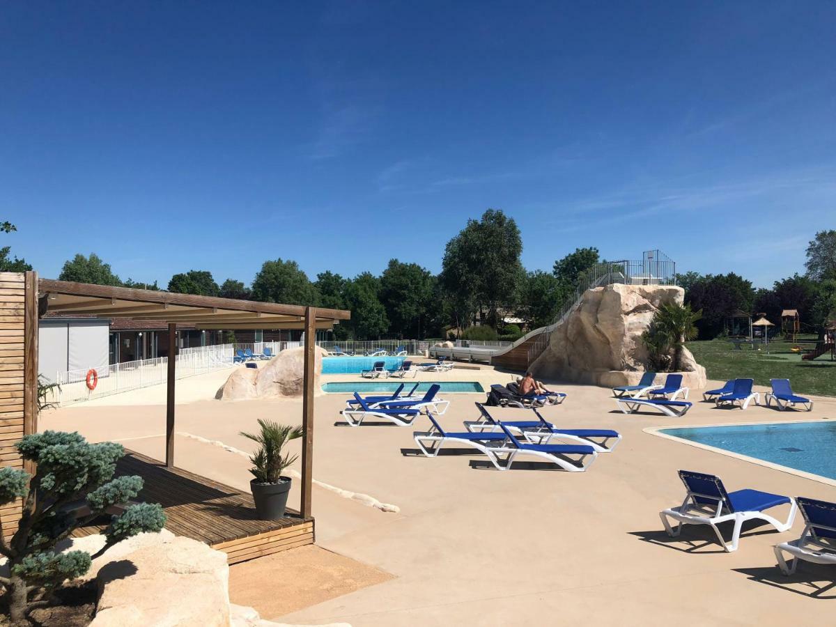 Camping Les Portes Du Beaujolais Anse Exteriér fotografie